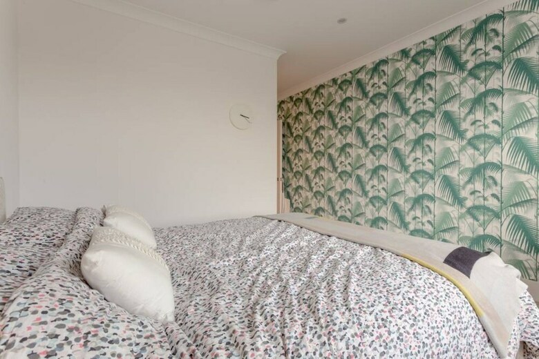 Incredible 5 Bedroom Home Overlooking Queen's Park