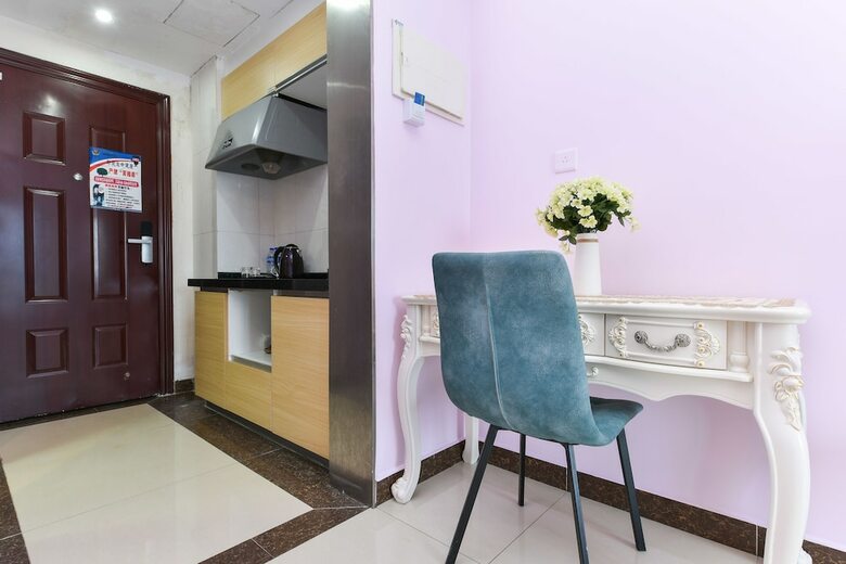 Guangzhou Yijia International Apartment