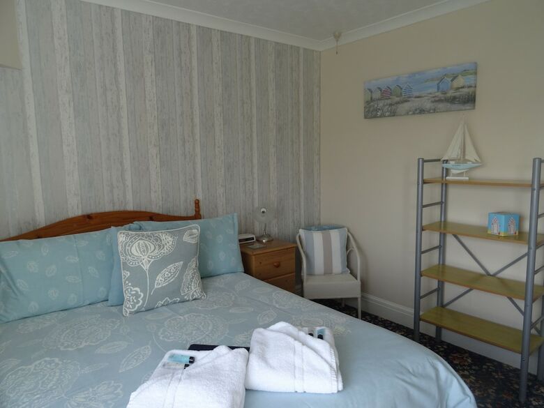 Rolling Waves Hotel - Guest House