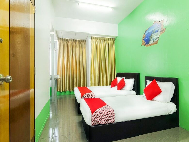 Oyo 880 Hotel Purple Town