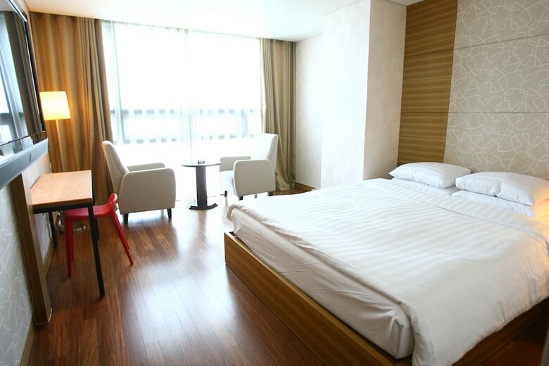 Sunset Business Hotel