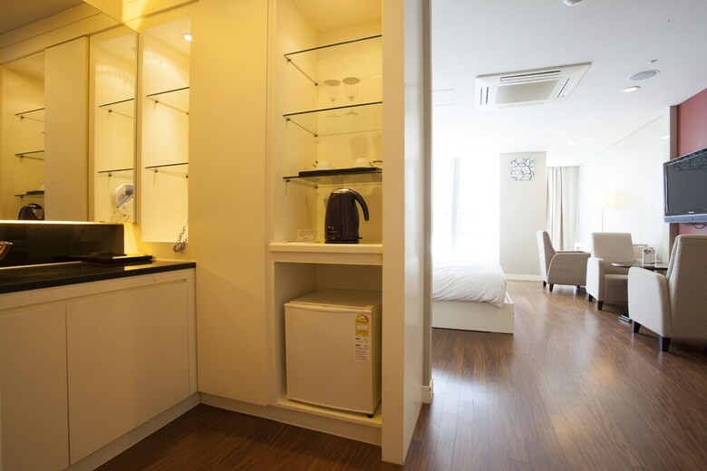 Sunset Business Hotel