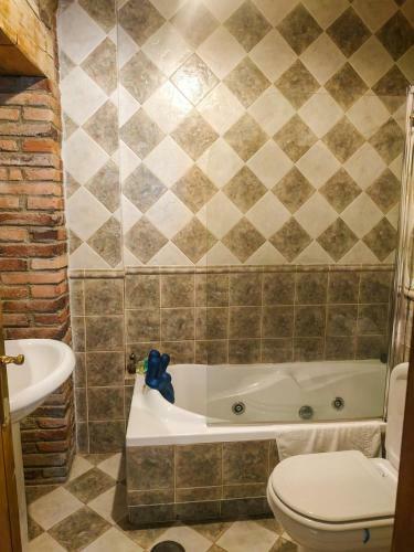 Hostal El Molino De La Roper�a