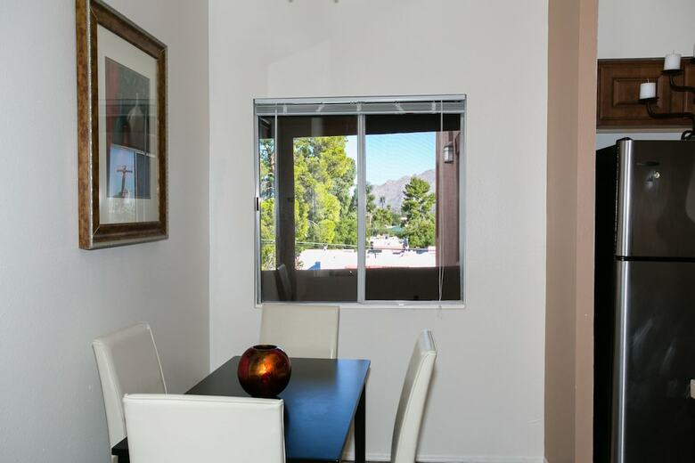 Desert Retreat 1br By Casago