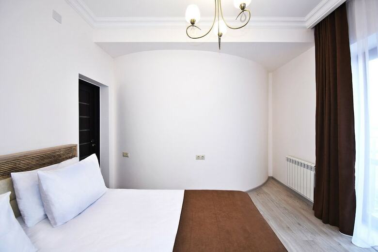 Patriott Hotel