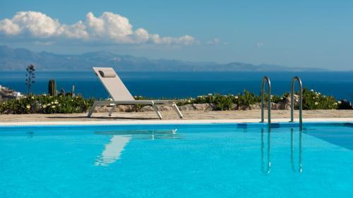 Carmelita Villa With Pool By Stylish Stays