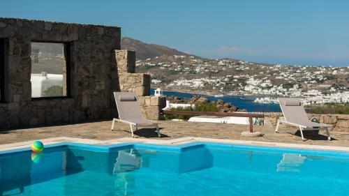 Carmelita Villa With Pool By Stylish Stays