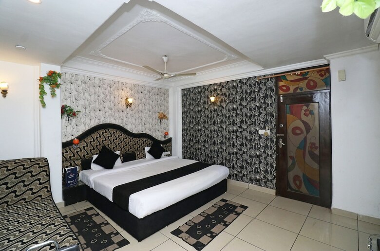 Oyo 4549 Hotel Abhilasha