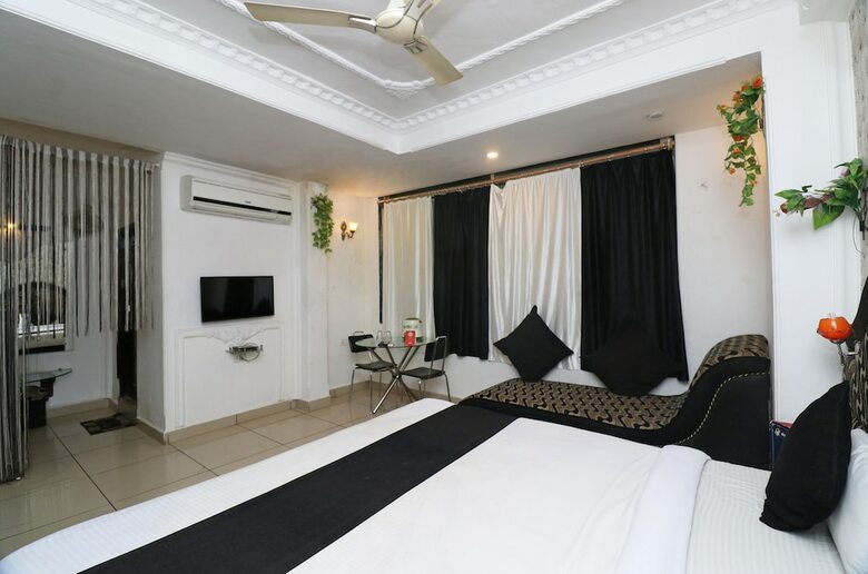 Oyo 4549 Hotel Abhilasha