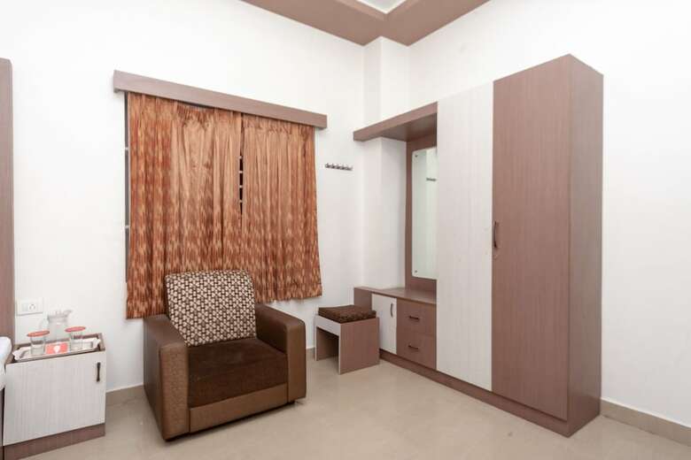 Hotel Oyo 5511 Mm Residency