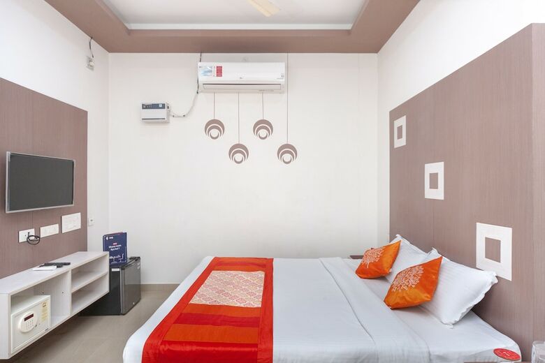 Hotel Oyo 5511 Mm Residency