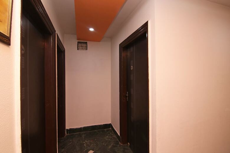 Oyo 22756 Hotel Chinar Inn