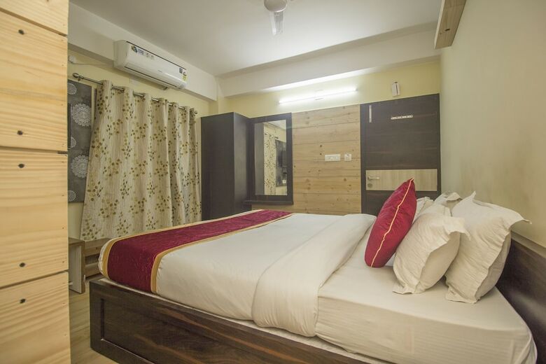 Oyo 25007 Hotel Royal Garden
