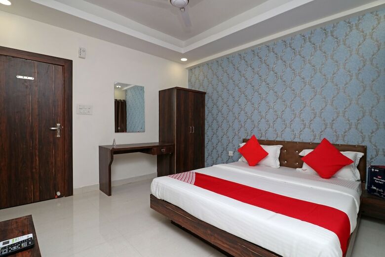 Oyo 17043 Hotel Ocean Pearl