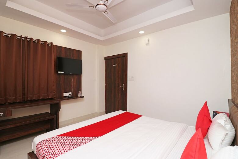 Oyo 17043 Hotel Ocean Pearl