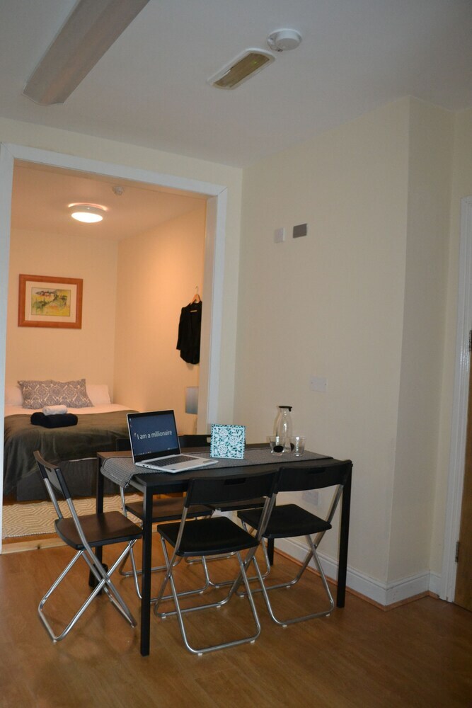 Cozy Modern Bedroom Apartment City L1
