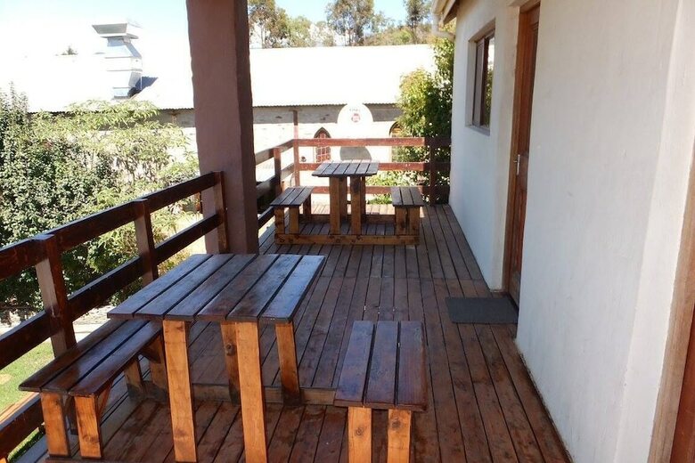 Hostal Barrydale Backpackers And Dung Beetle - Hostel