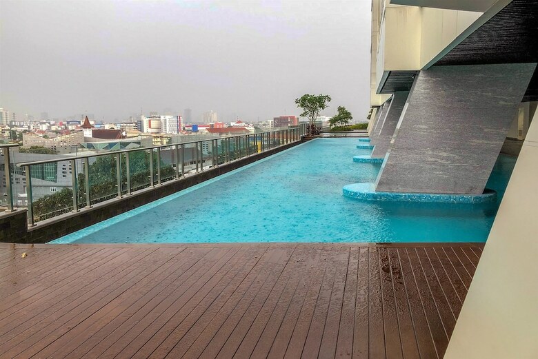 2br Deluxe And Modern Menteng Park Apartment