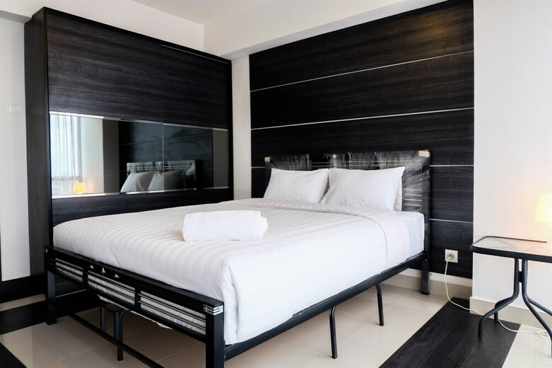 1br Apartment With Sofa Bed At The H Residence