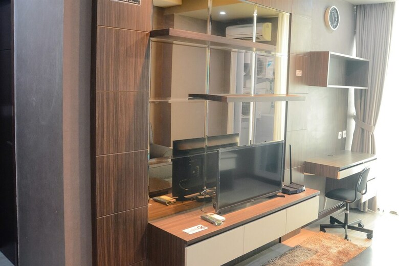 Homey And Elegant 2br Gallery West Apartment