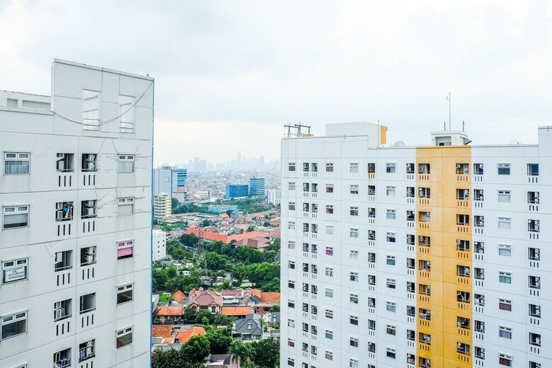 Minimalist Studio Green Pramuka Apartment