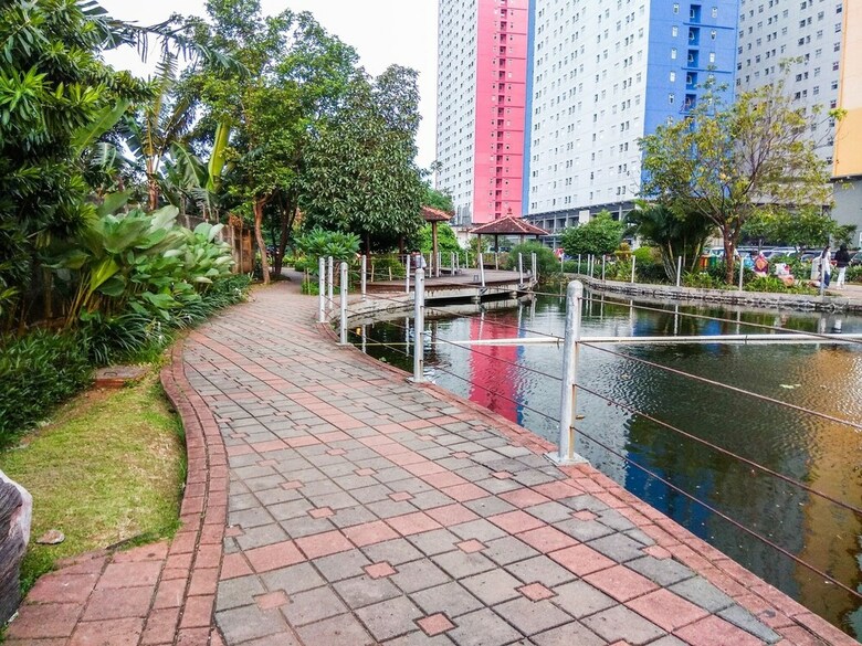 Studio City View Green Pramuka City Apartment