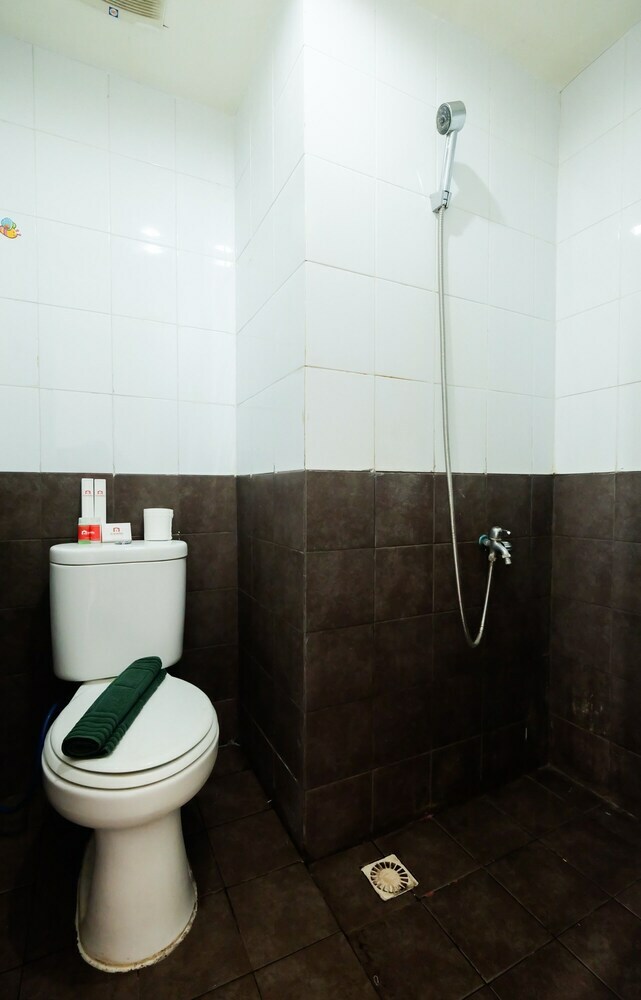 Studio City View Green Pramuka City Apartment