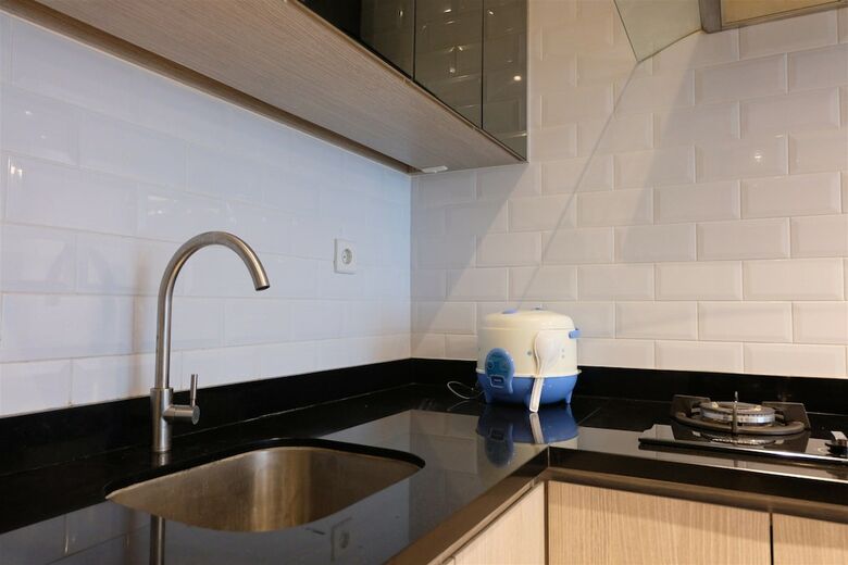 Chic 1br Brooklyn Apartment Near Ikea Alam Sutera