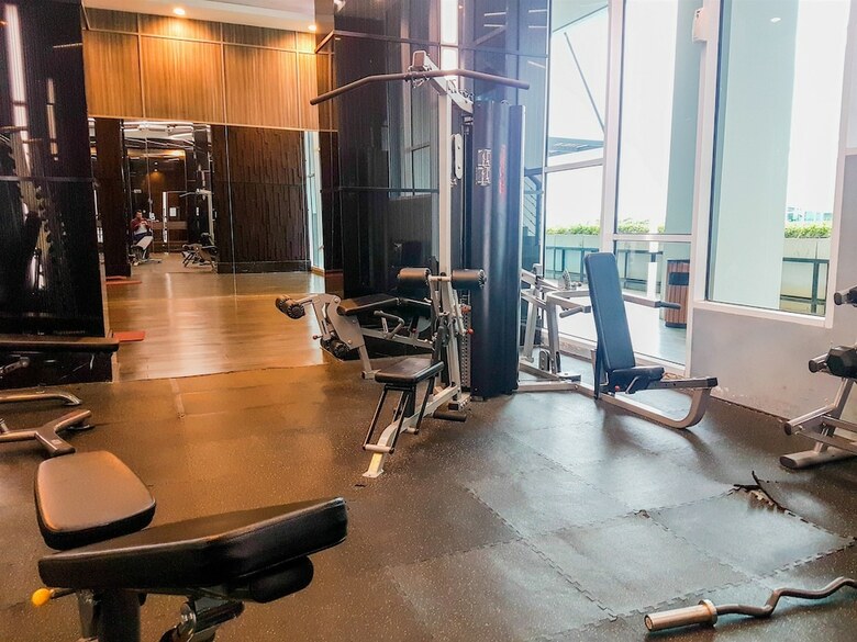 Chic 1br Brooklyn Apartment Near Ikea Alam Sutera