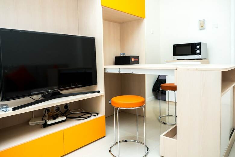 Relaxing 2br Apartment At Parahyangan Residence