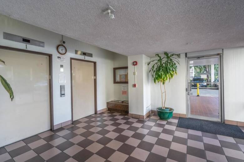 Waikiki Townhouse #1604