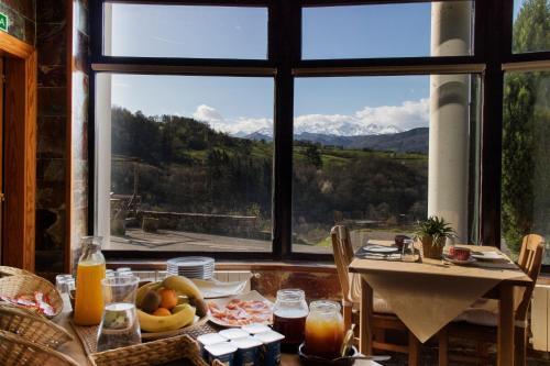 Hotel Monta�as De Covadonga