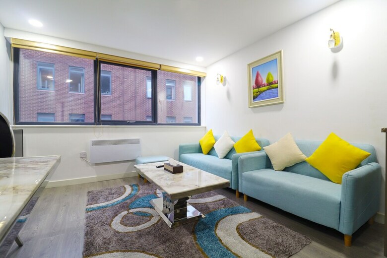 Queen Stay Apartments