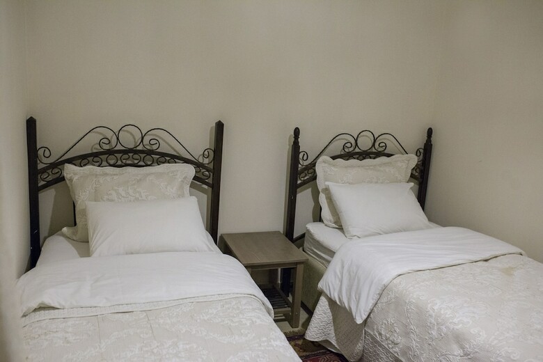 Hostal Kamelya Cave Hostel - Adults Only