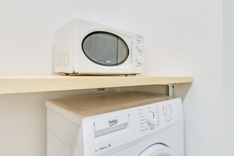 Tomi Apartments