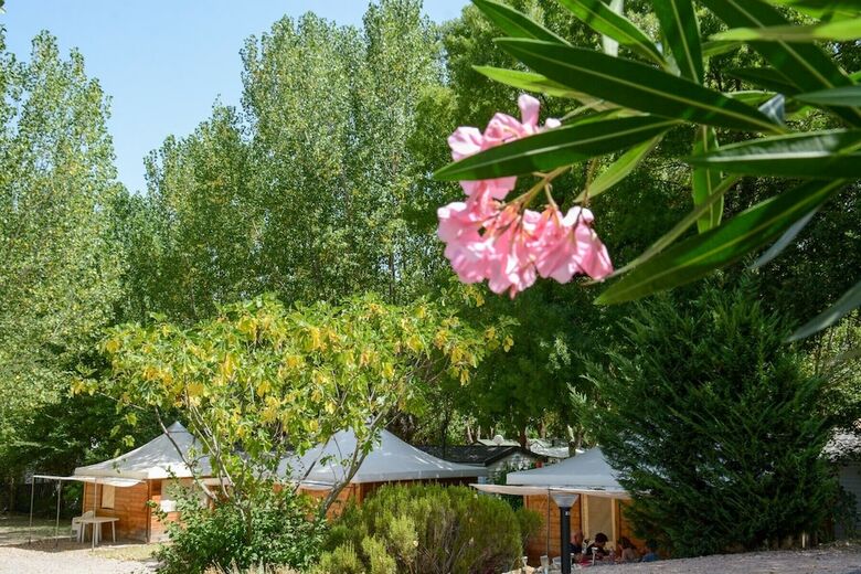 Camping Les Fougui�res