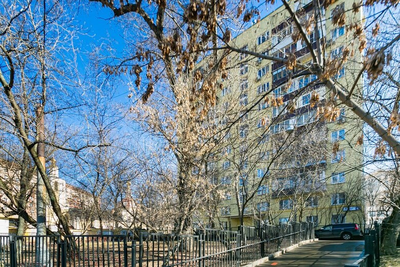 Apartment On Peschanaya 6