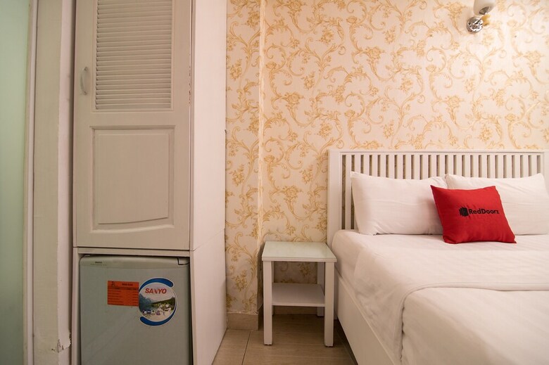 Hotel Reddoorz Plus @ Ben Thanh Market 4