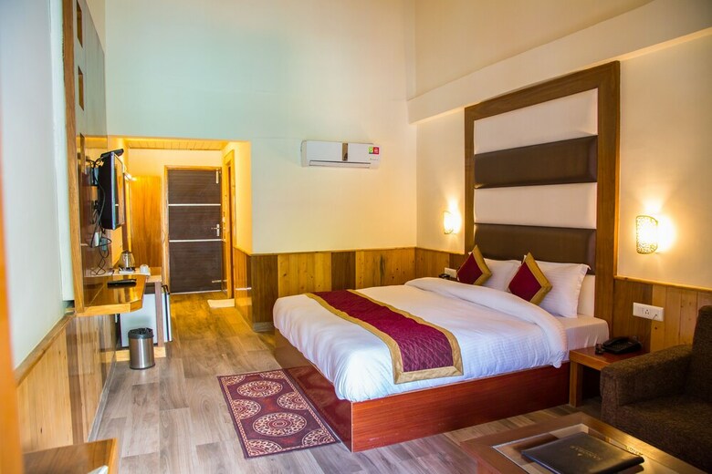 Hotel Sanobar The Samita Grand