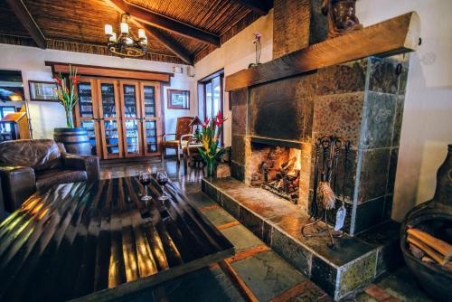 Villa Blanca Cloud Forest Hotel & Nature Reserve