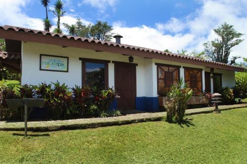 Villa Blanca Cloud Forest Hotel & Nature Reserve