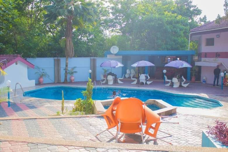 Hotel Royal Basin Resort