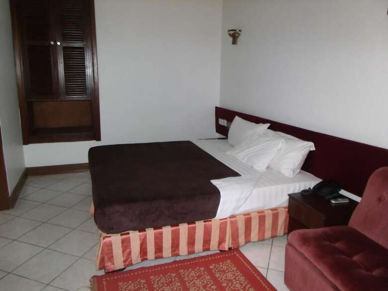 Hotel Royal Basin Resort
