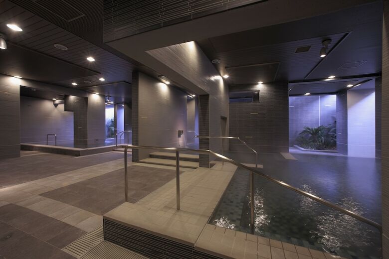 Hotel Spa Resort Hawaiians Monolith Tower