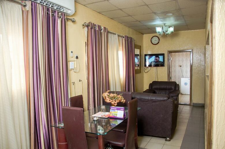 Hotel Havannah Suites & Conference Centre