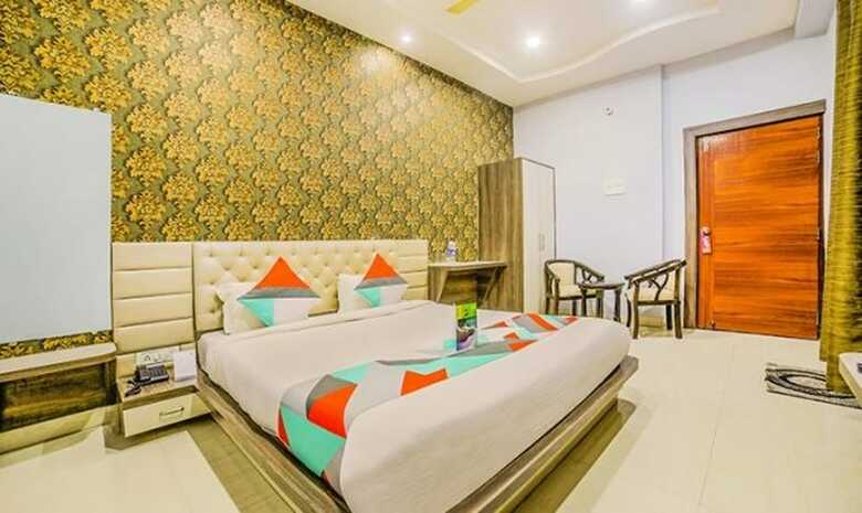 Fabhotel Golden Village