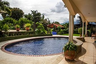 La Riviera Hotel