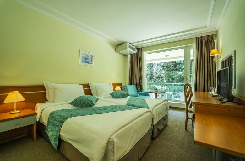 Marina Hotel-all Inclusive In Sunny Day Resort
