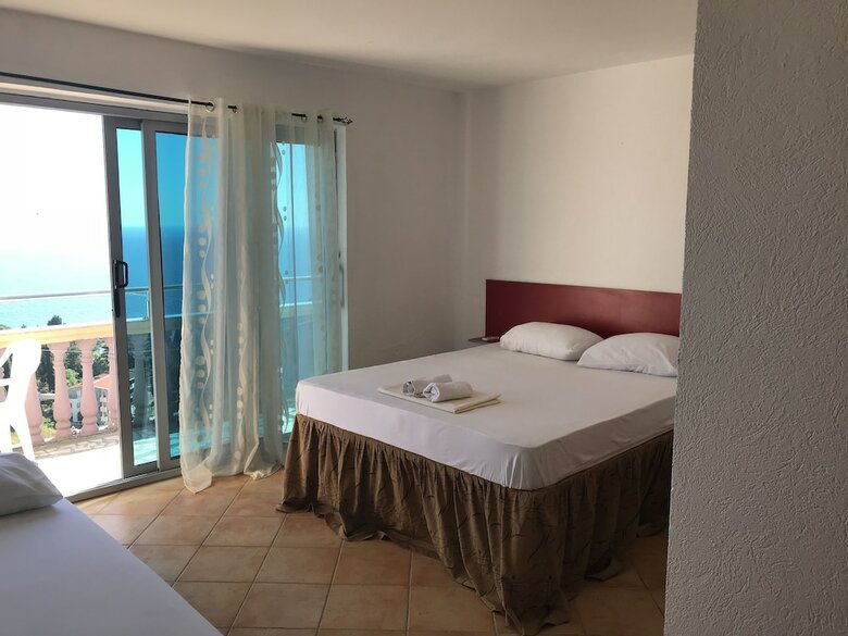 Hotel Apartments & Rooms Castello