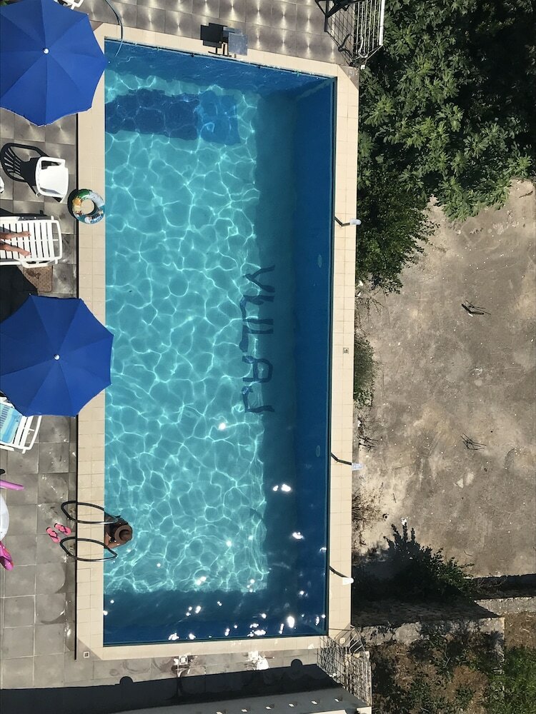 Hotel Apartments & Rooms Castello